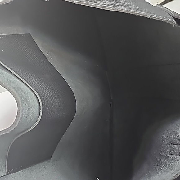 Vince Camuto Handbag - Picture 3 of 7